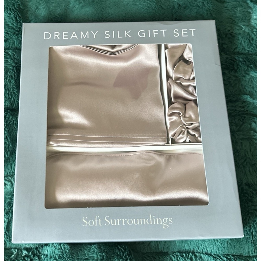 Soft Surroundings Dreamy Silk Gift Set Blush:Standard‎ Case, Mask, 2 Scrunchies